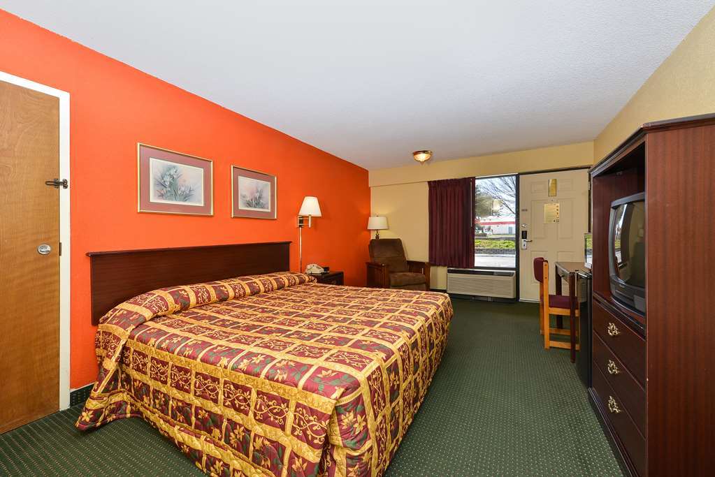 Super Value Inn Valdosta Room photo