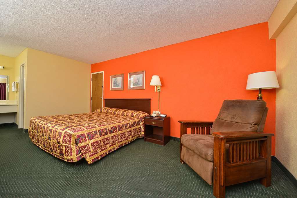 Super Value Inn Valdosta Room photo