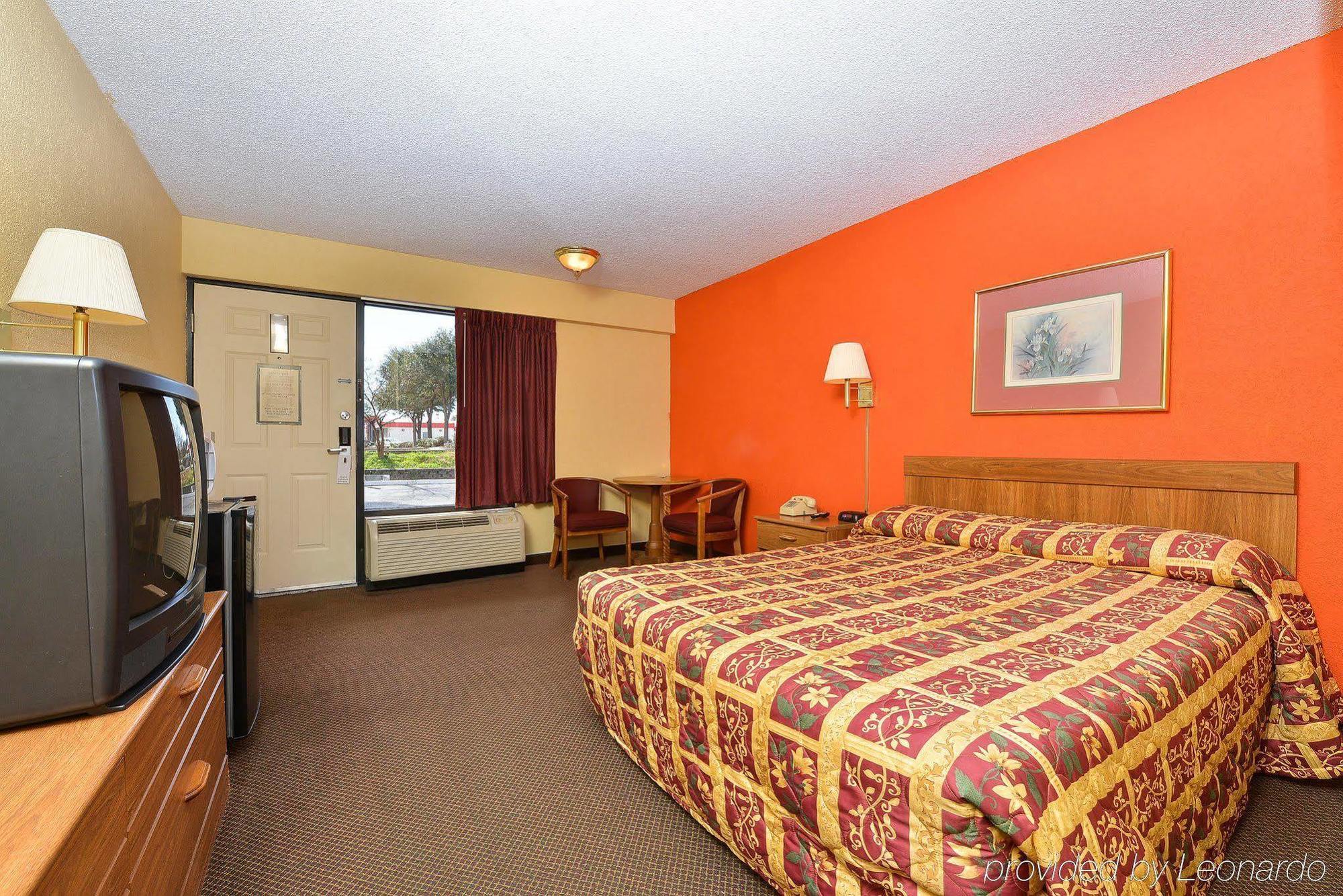 Super Value Inn Valdosta Exterior photo